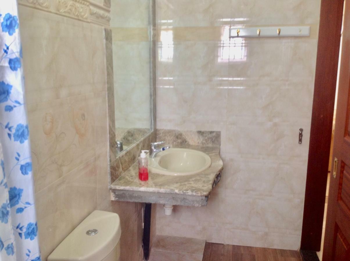 Cardamon Villa Is A 2 Bedroom With 1 Bathroom And Seperate Toilet Detached House With Ac And Swimming Pool , 5 Minutes Walk From Flic En Flac Public Beach Exterior foto