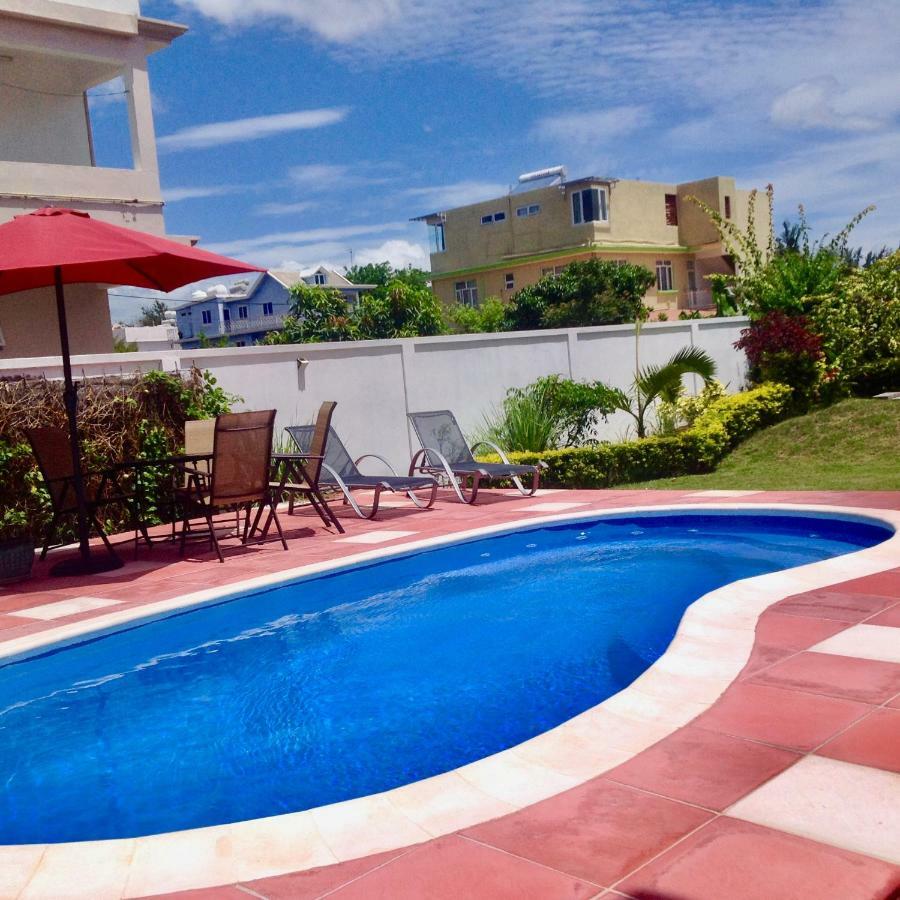 Cardamon Villa Is A 2 Bedroom With 1 Bathroom And Seperate Toilet Detached House With Ac And Swimming Pool , 5 Minutes Walk From Flic En Flac Public Beach Exterior foto
